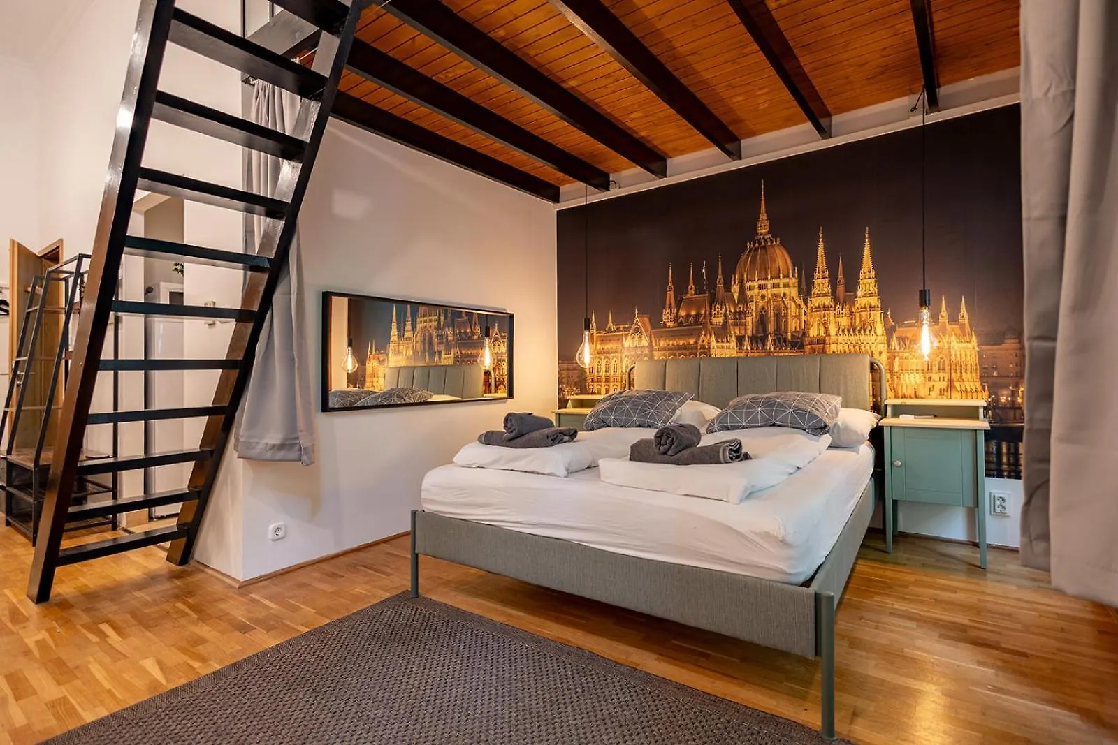 Apartament Mooki Loft&Garden In SohoBudapeszt