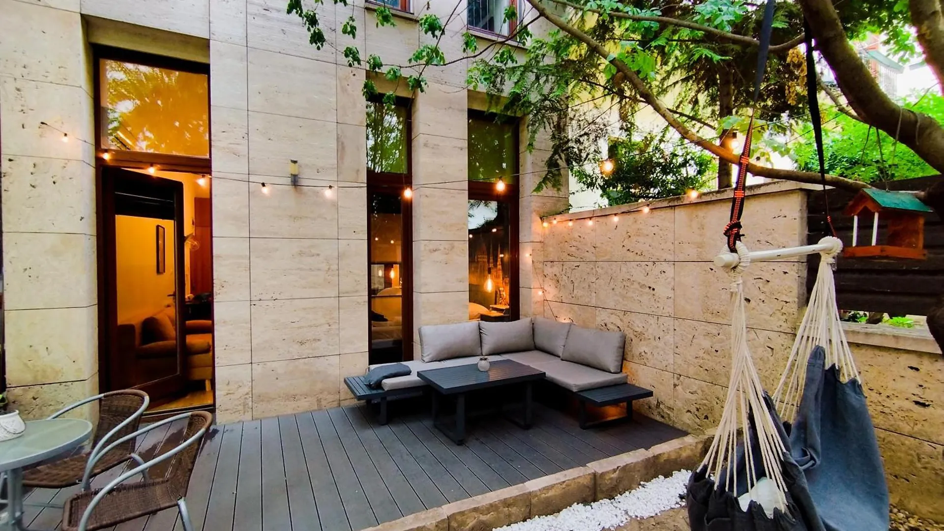 Apartament Mooki Loft&Garden In SohoBudapeszt